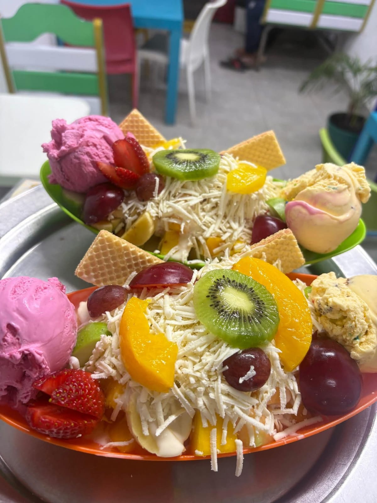 Ensalada especial Arcoíris con helado