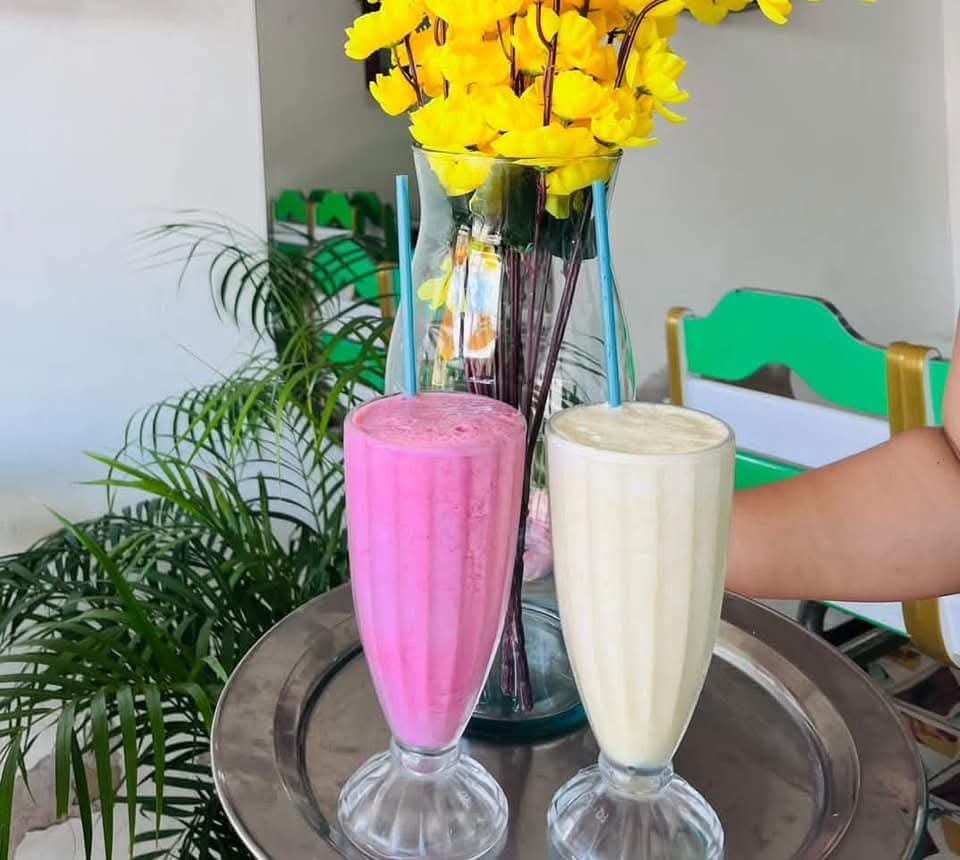 Jugos naturales de frutas tropicales